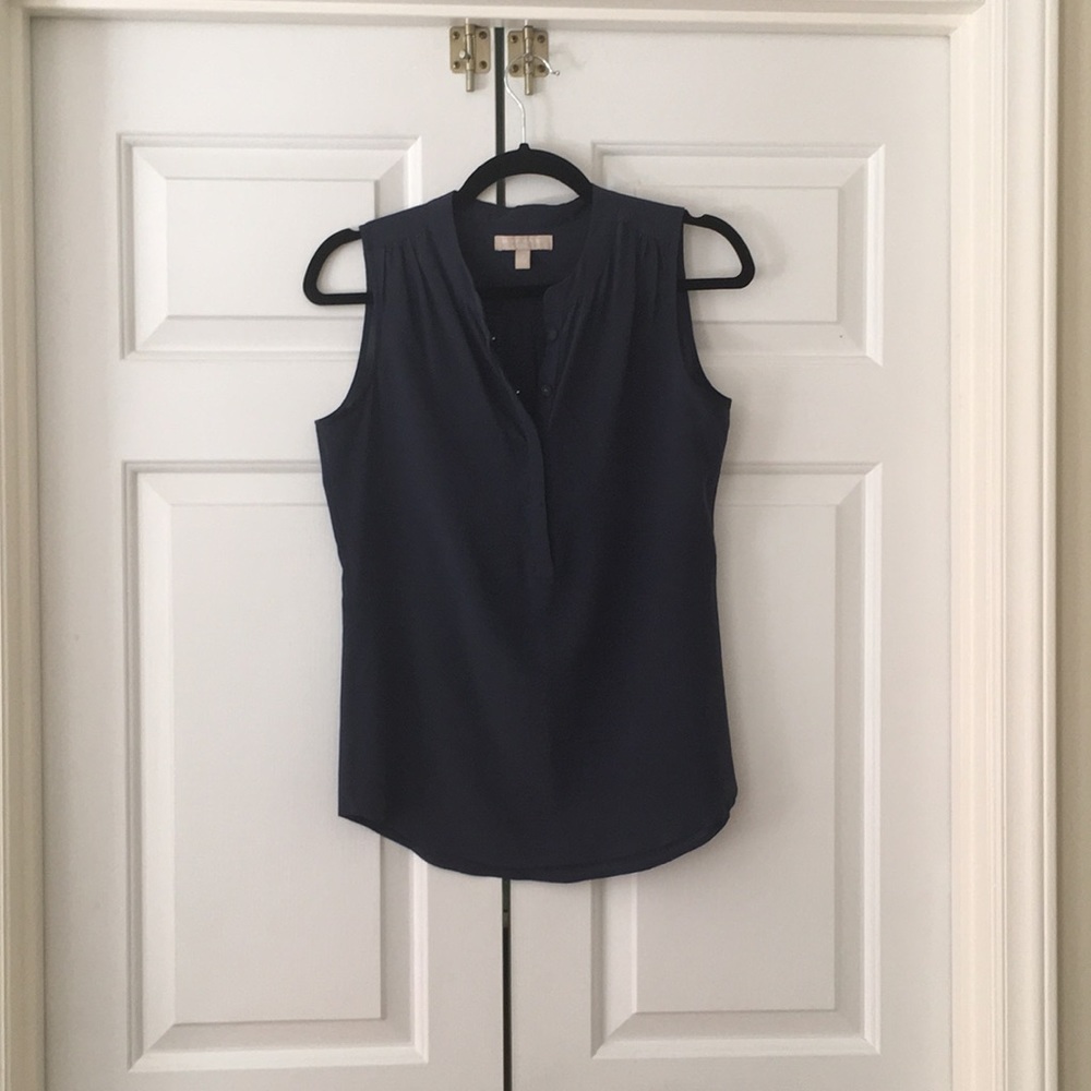 Banana republic true silk sleeveless blouse
